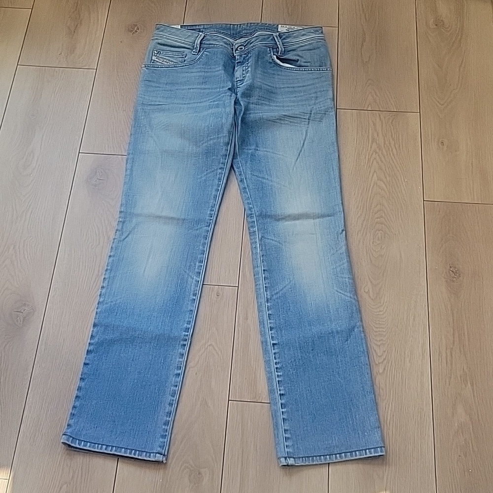 DIESEL NEWZ Low Rise Slim Jeans size 30